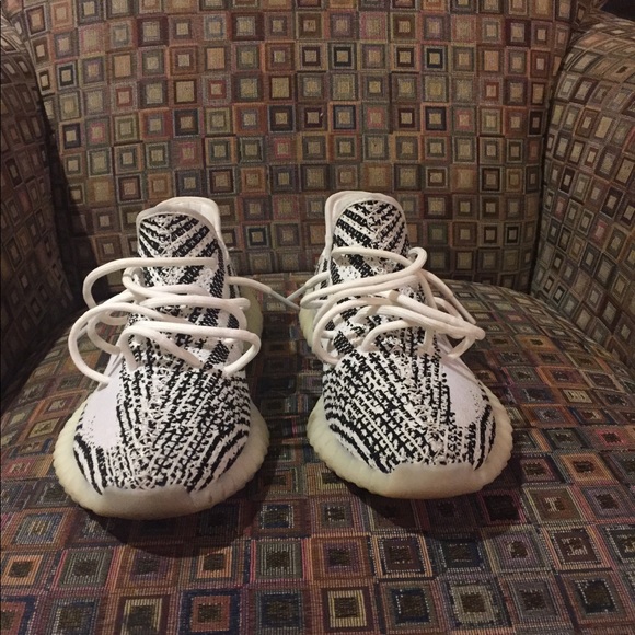 Yeezy boost 350 V2 - Picture 2 of 4